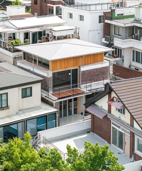 Újrahasznosított tégla és fa keret frissítése egy 1969-es szöuli otthonban