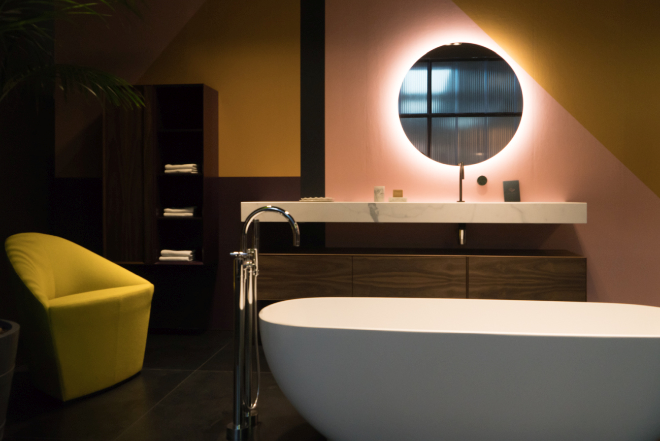 Szobrászati kanapé: 2026-ban búcsút intünk a dobozos kanapénak!