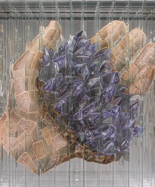 Anamorf installáció: Thomas Medicus négy kézforgása!