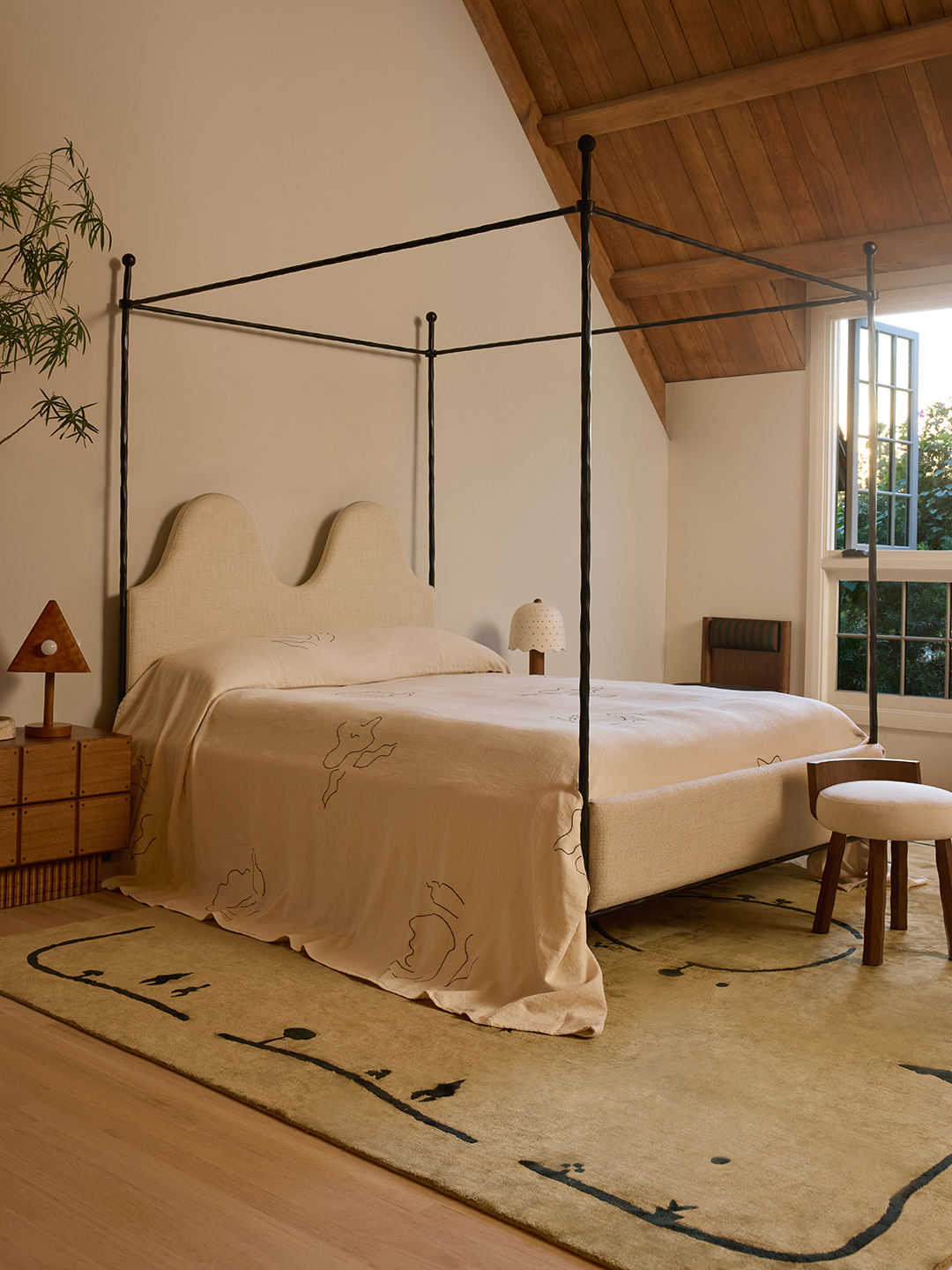 Sátorágy egyedi varázslata Sarah Sherman Samueltől