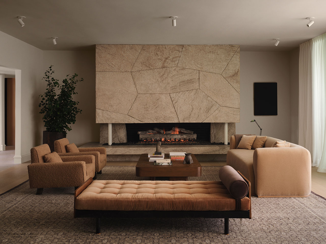 Modernista örökség: Studio OSKLO varázsa Trousdale-ben!