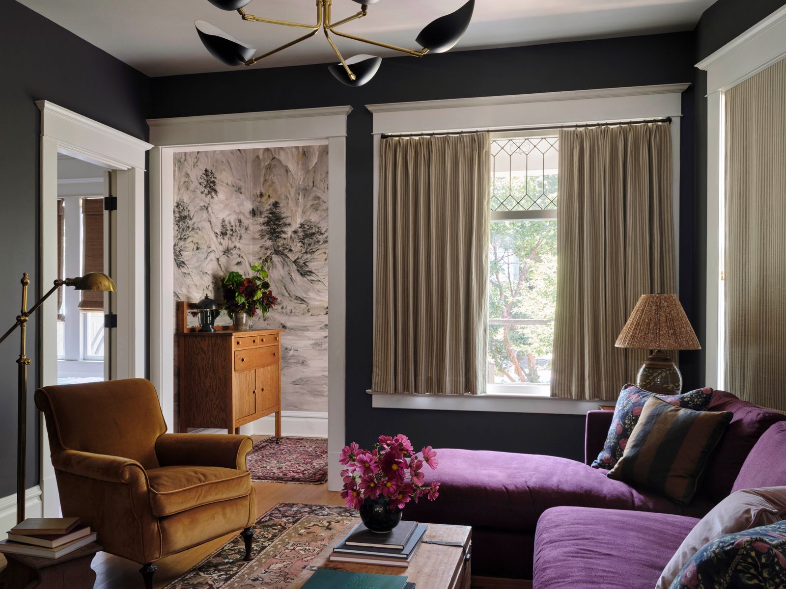 Lila konyhás Seattle-i kunyhó: 105 négyzetméter varázsa!