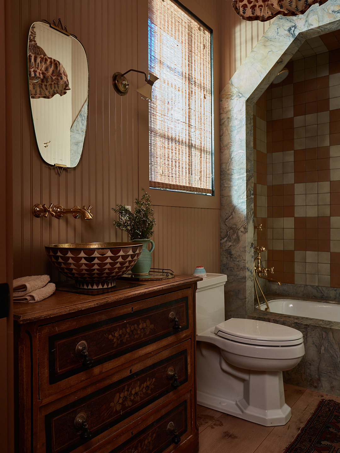 Megfizethető burkolat: híres tervezők titkos konyhai trükkjei!