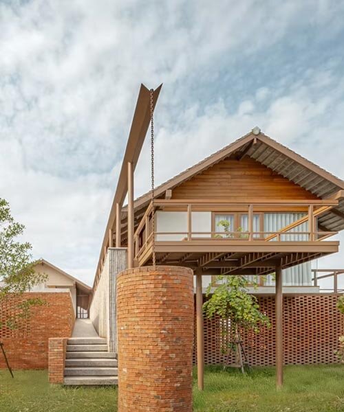 Tégla és beton: Magasított folyóparti otthon Thaiföldön!