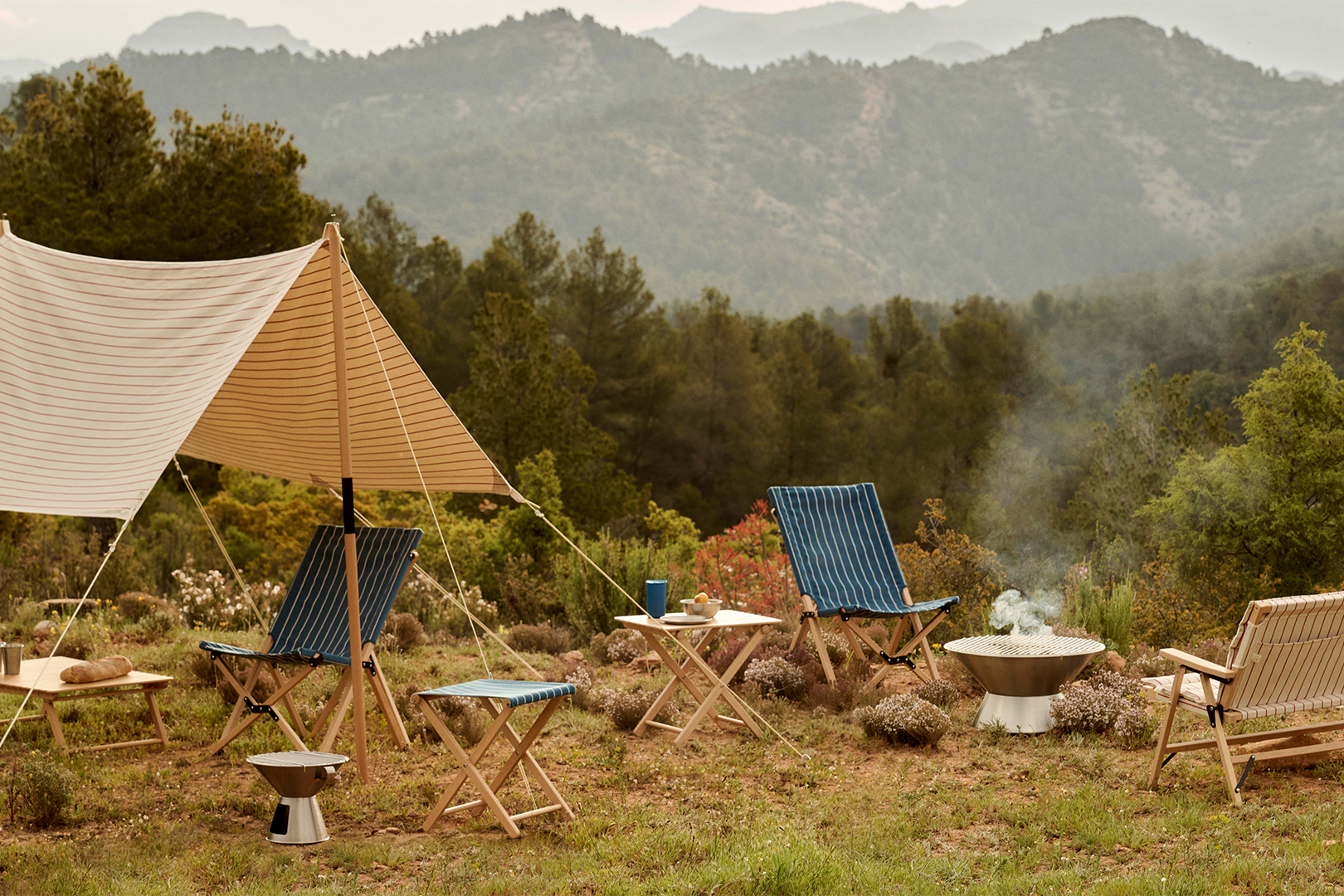 Újdonság: 35 új kültéri termék, köztük csíkos kanapé!