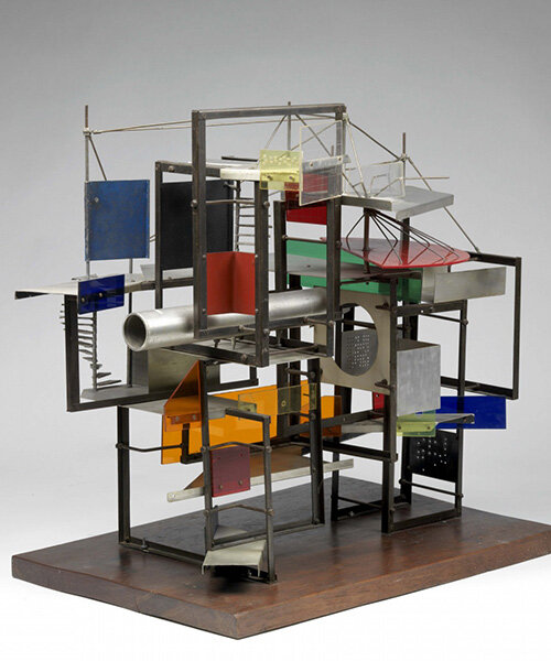 Új Babilon: egy világ, ahol sosem áll meg a játék!