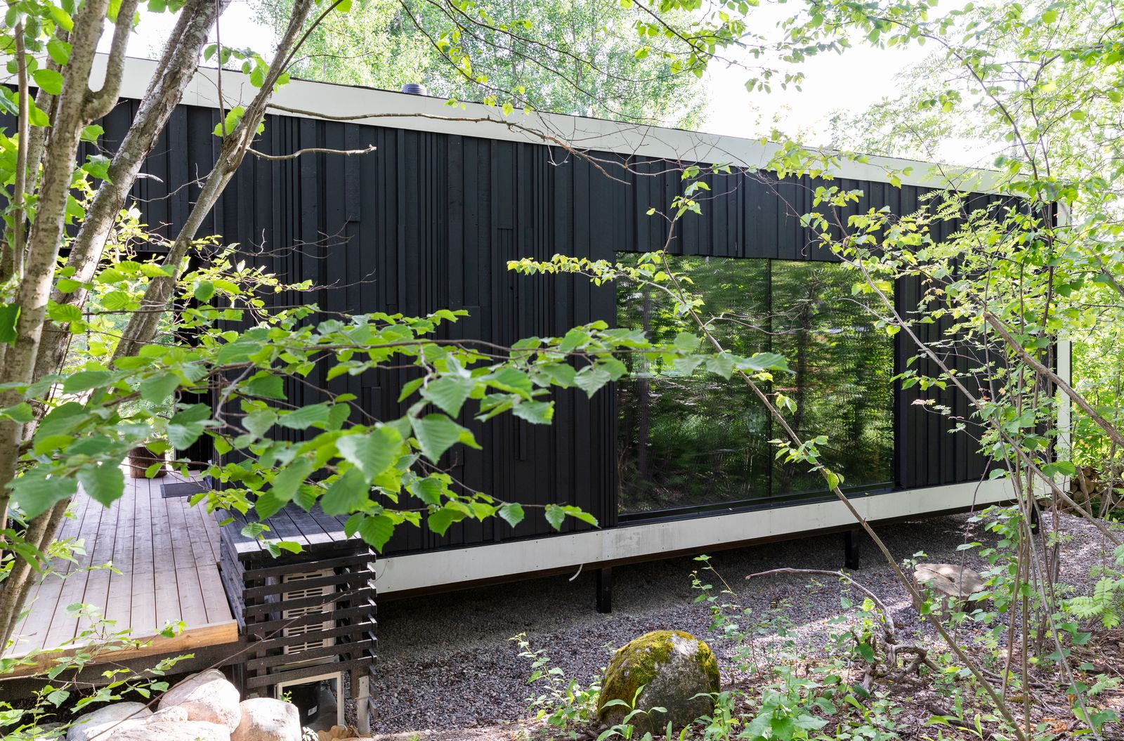 Fenntartható kicsi ház Finnországban: Így néz ki a jövő!