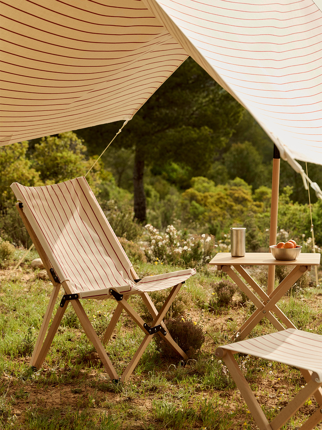 Újdonság: 35 új kültéri termék, köztük csíkos kanapé!