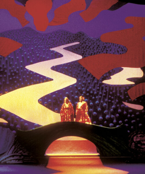 Hockney lenyűgöző operaszínpadai: Fedezd fel a csodát!