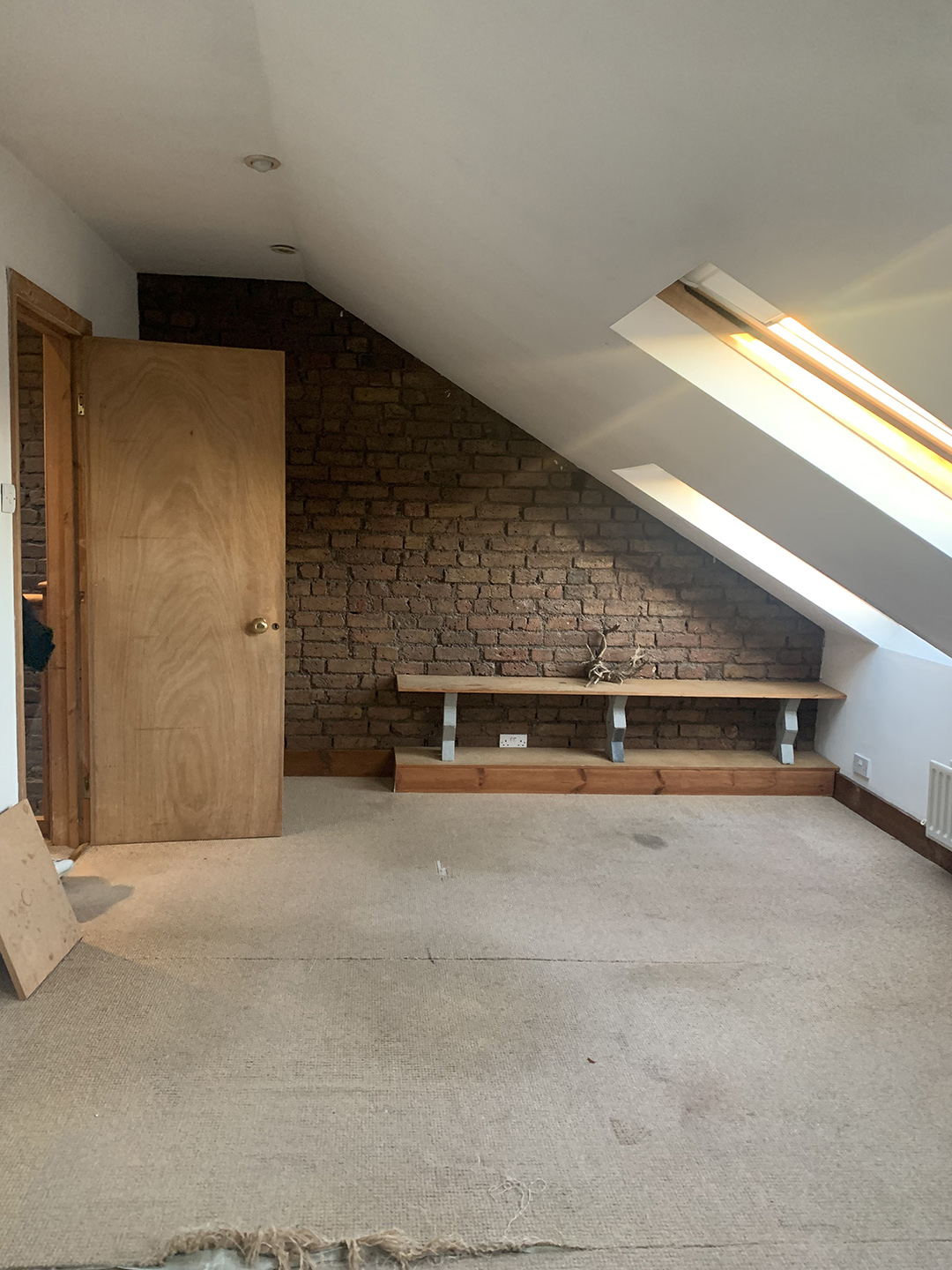 Felejtsd el a ferde falakat: London tetőtéri átalakítás!