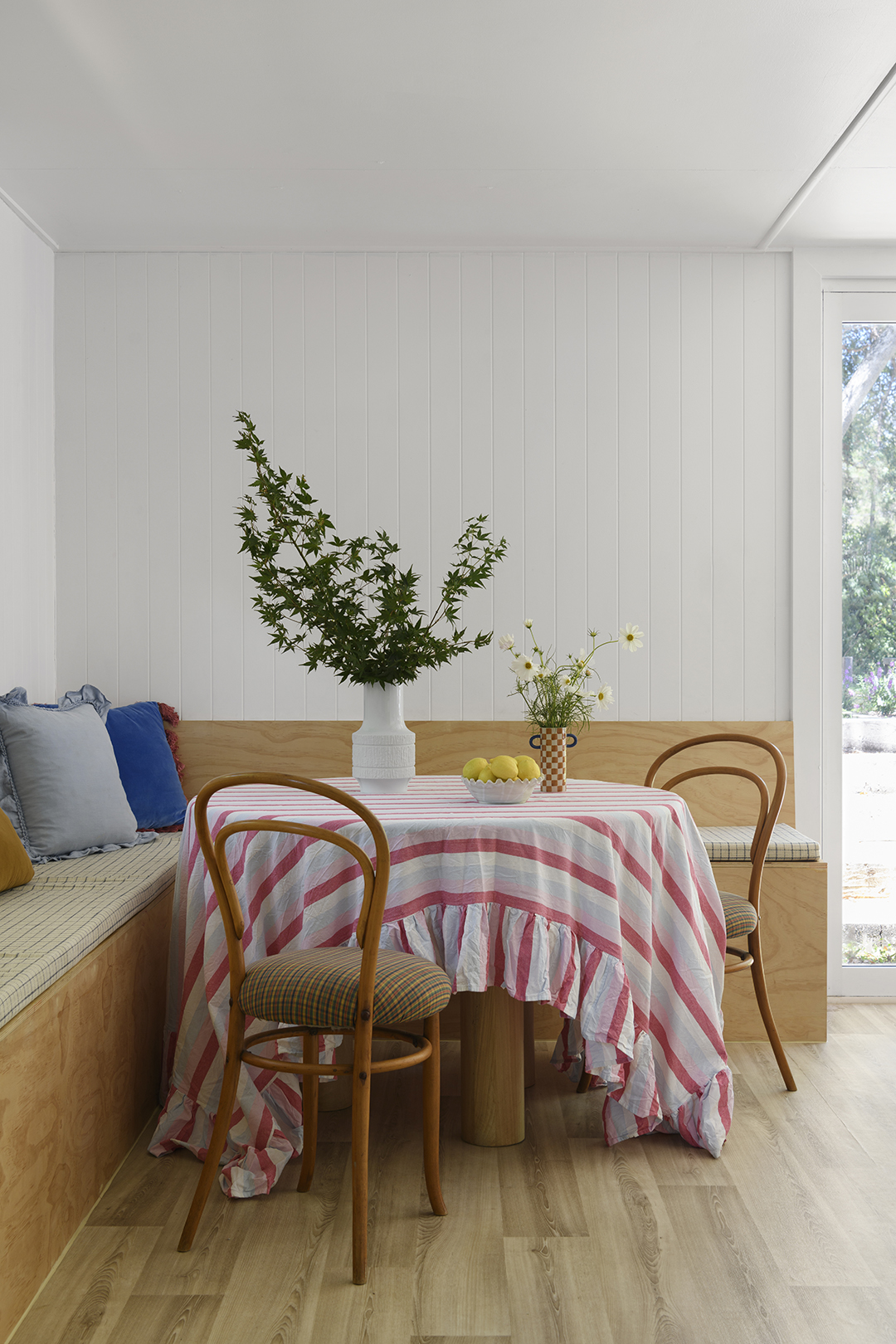 Hét év és sok réteg fa: Így készült a színes otthon!