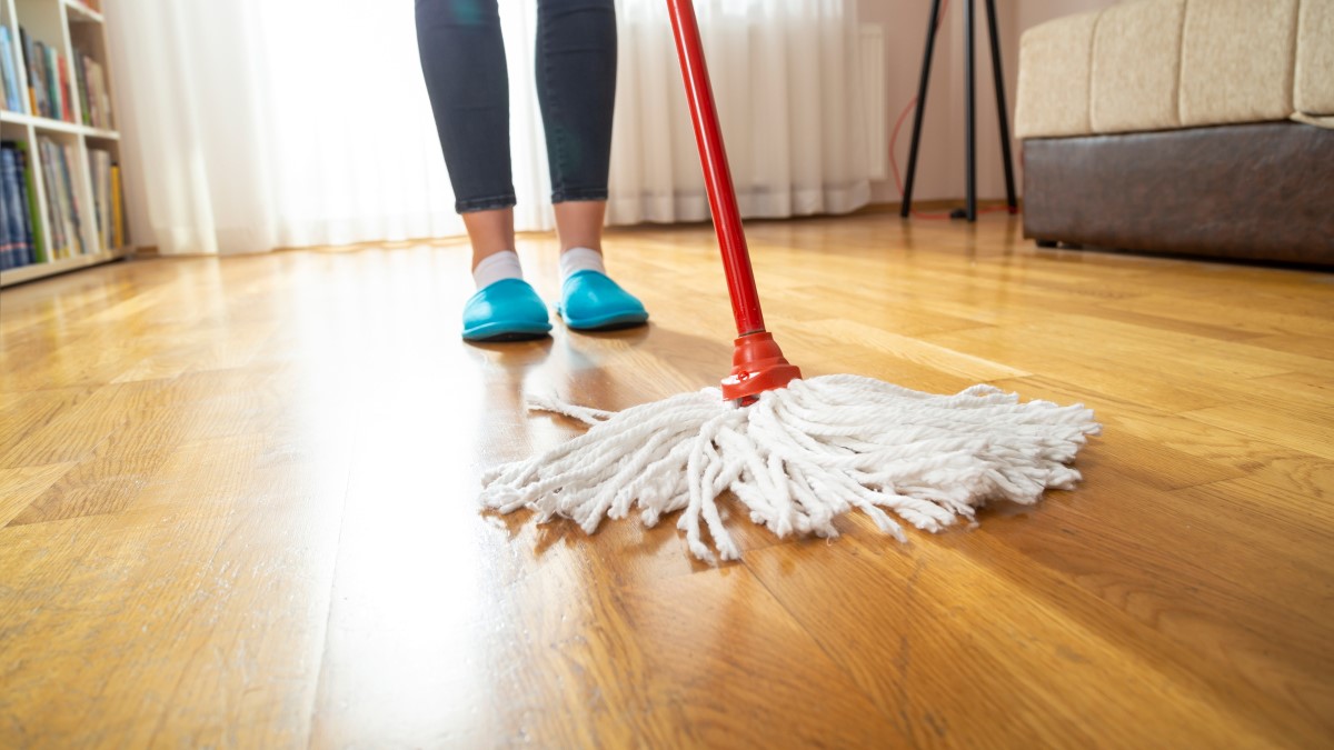 Üres konzervdobozból színes virágtartó: frissítsd fel a tered!