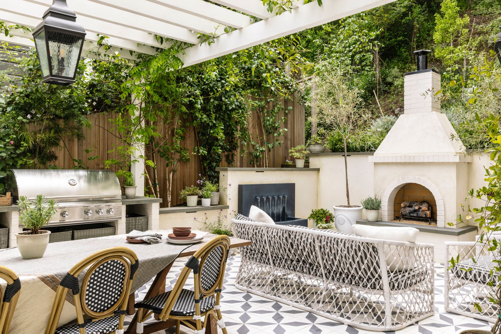 Kültéri konyha ötletek: Alakítsd át a kerted buliközponttá!