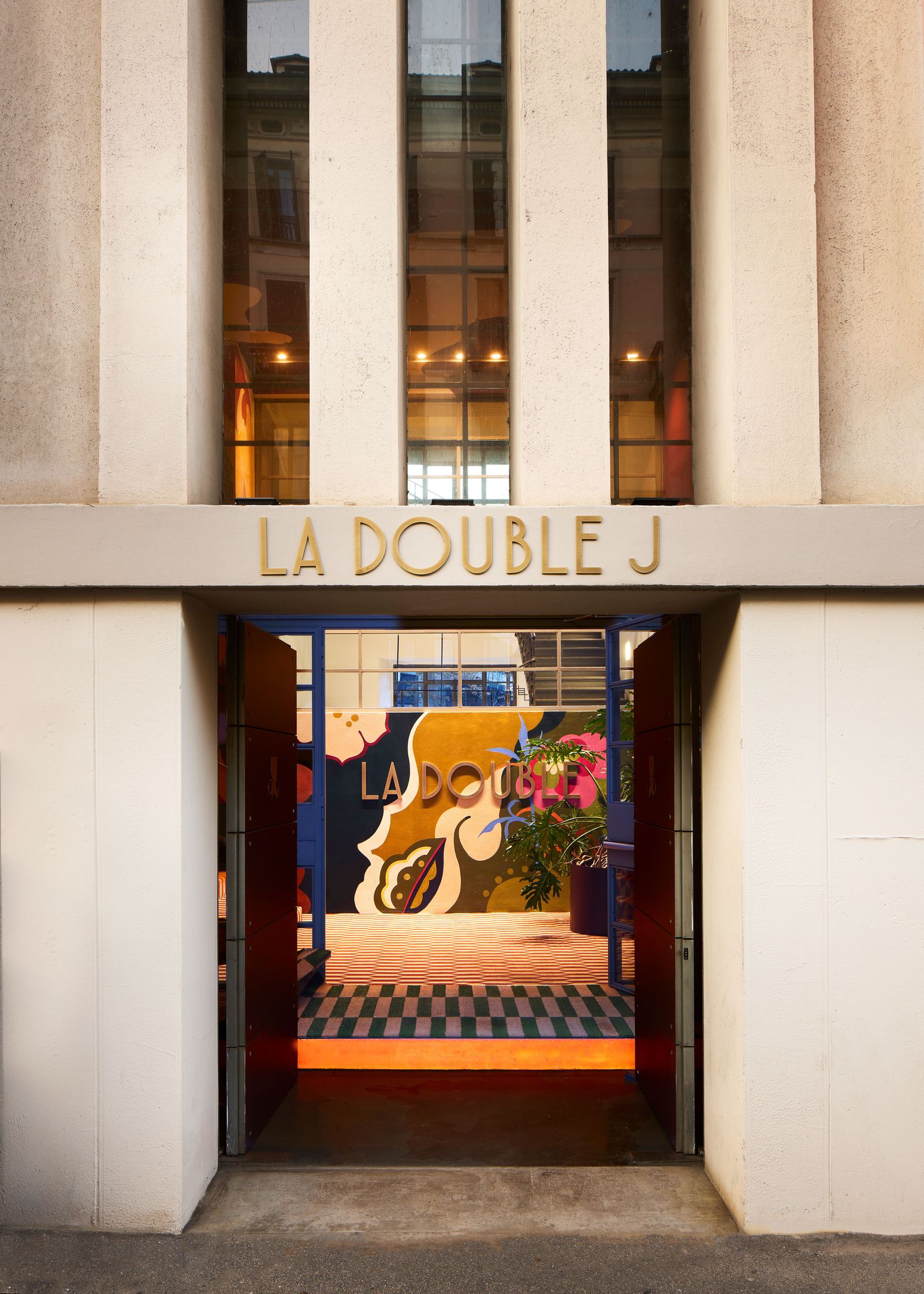 La DoubleJ új milánói központja: a boldogság otthona!