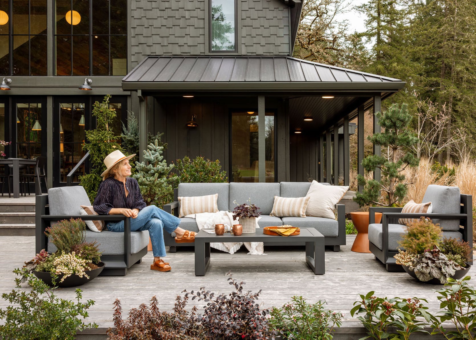 Kültéri oázis a Carlynál: Miért érdemes a komplett szettre?