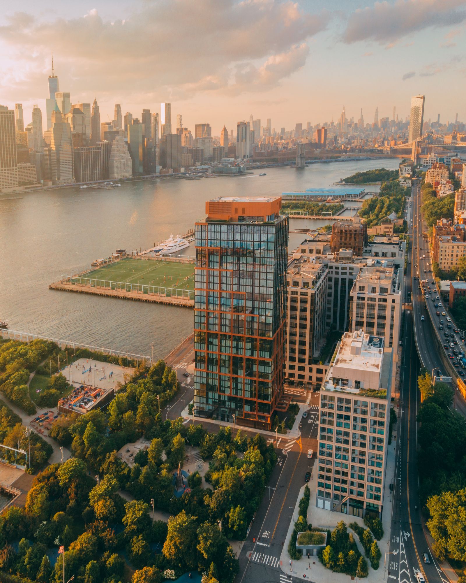 Zendaya otthona: Fedezd fel Londonban élményét Tom Hollandal!