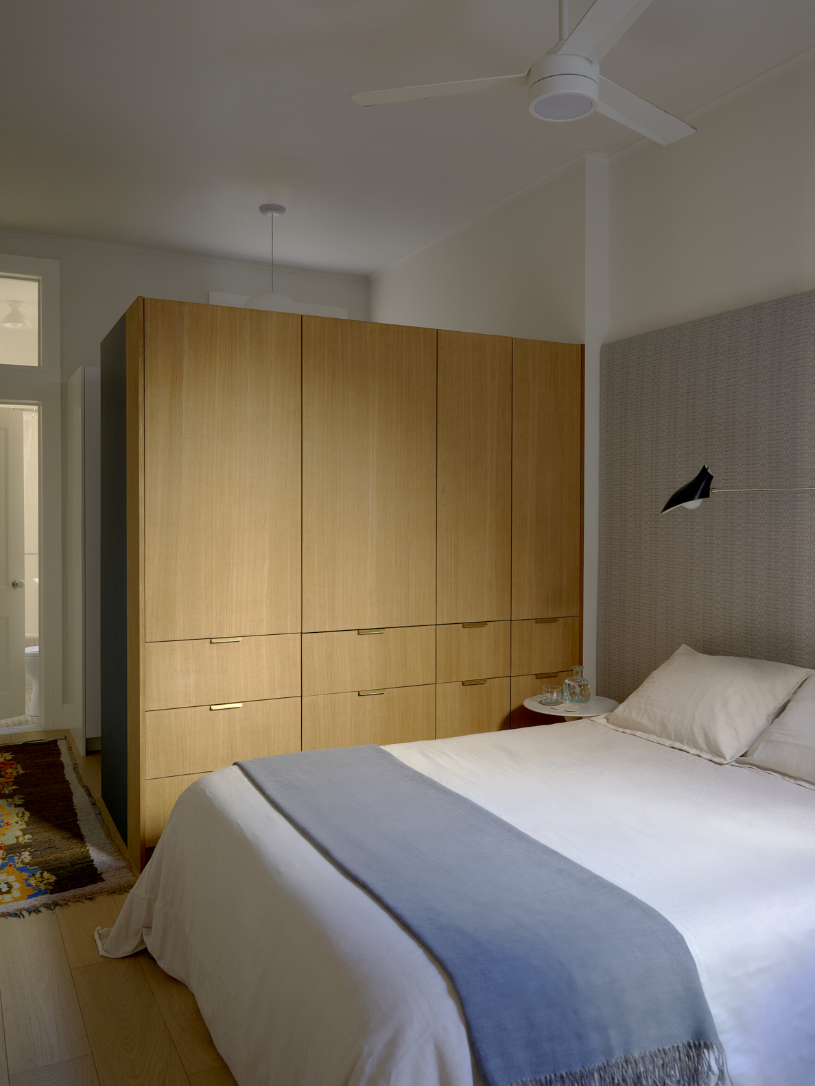 Zara Home: Az alacsony, de tárolásra is tökéletes ágy!