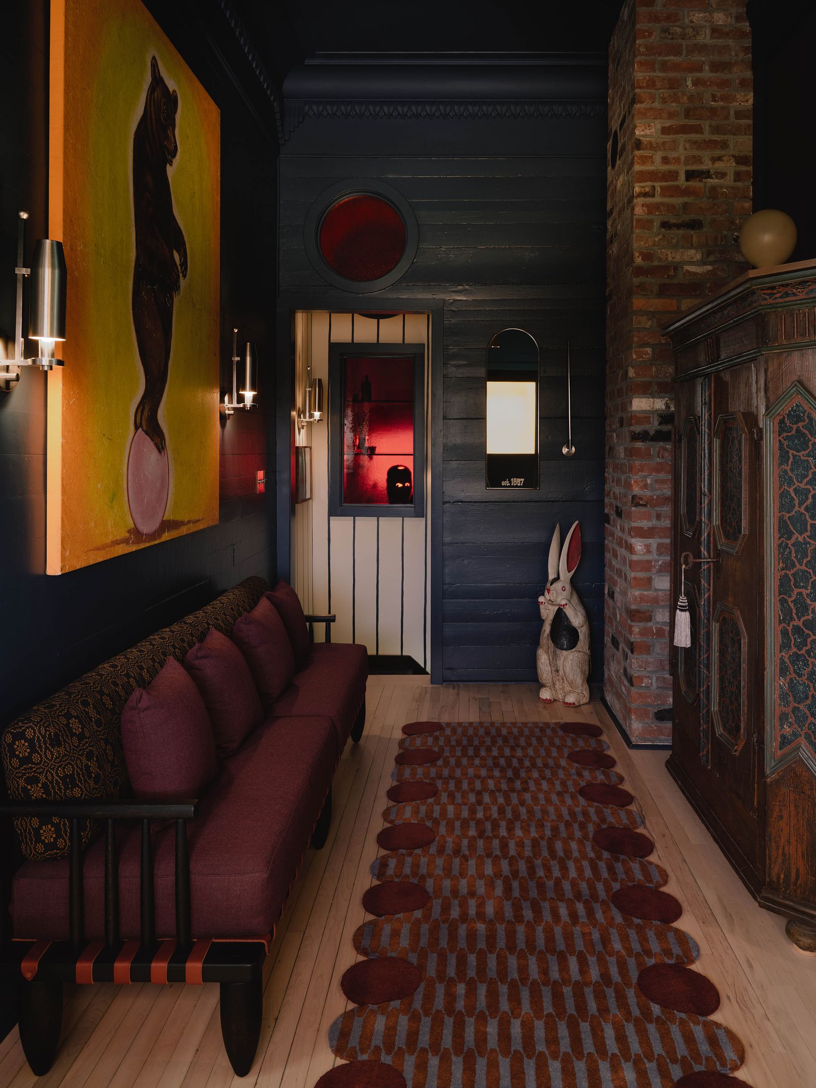 Iskolaház újjászületése: egy régi cirkusz szelleme!