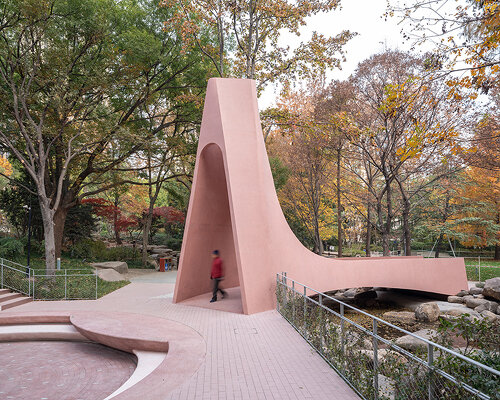 Boldogság hídja: Rózsaszín ív éledt újjá Sanghaj parkjában!