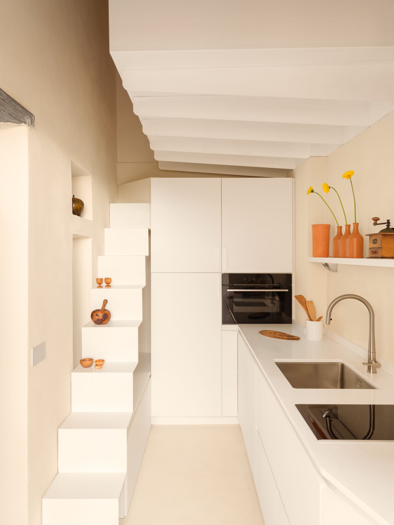 Ősi olasz városban: 592 négyzetláb, hat szinten!