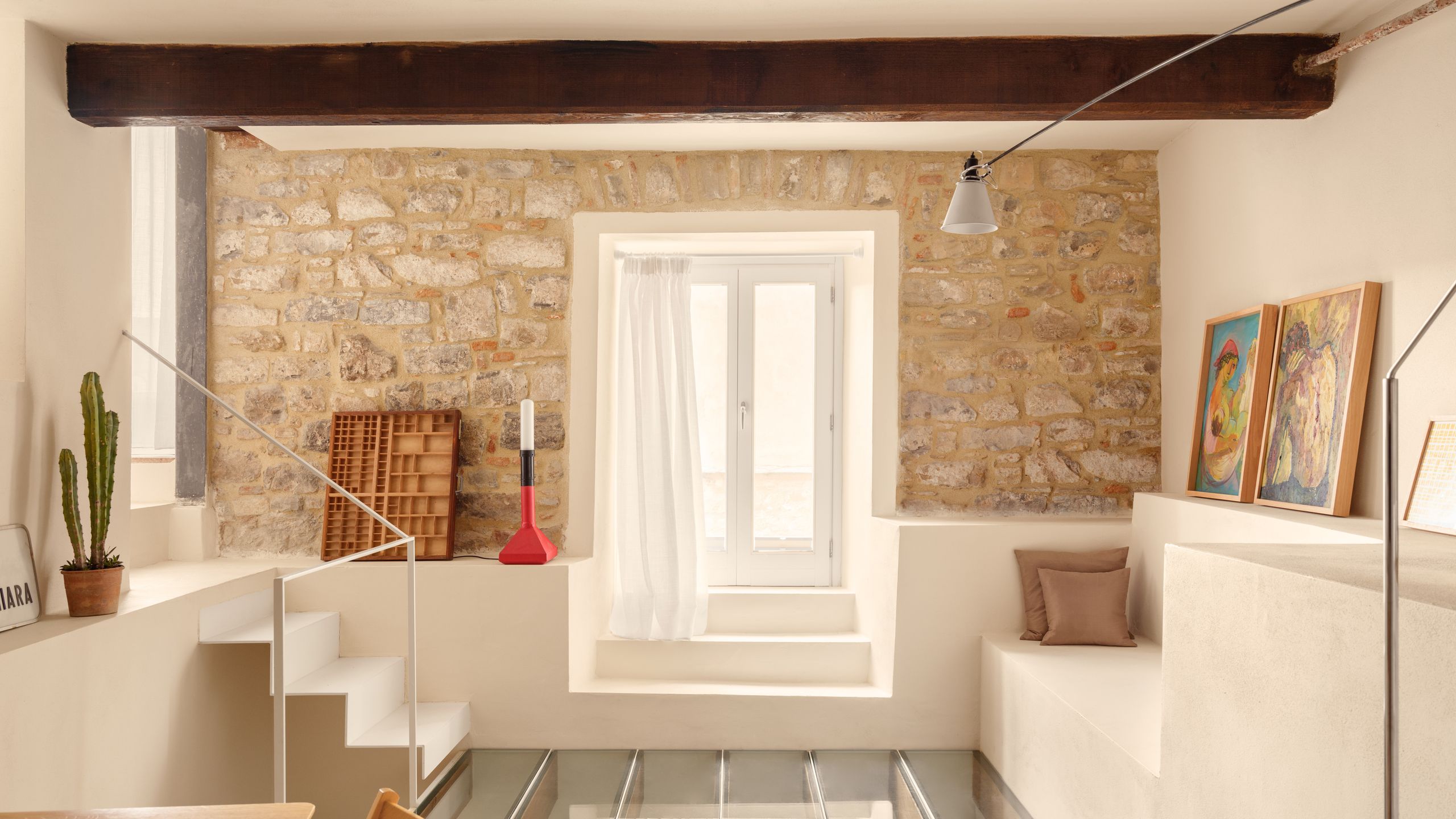 Ősi olasz városban: 592 négyzetláb, hat szinten!