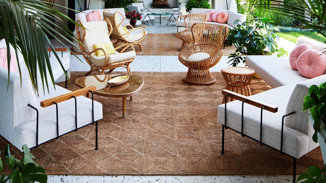 Legjobb kültéri szőnyegek a terasz feldobásához (2026)