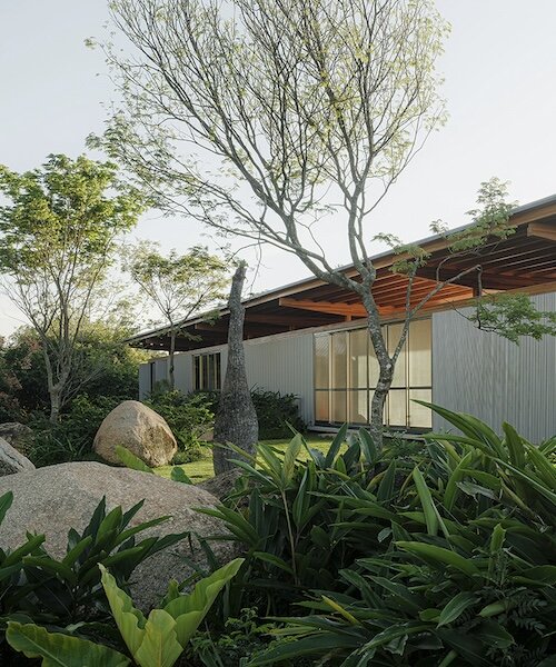 Óriási sziklák és őshonos fák alakítják a brazil pavilont!