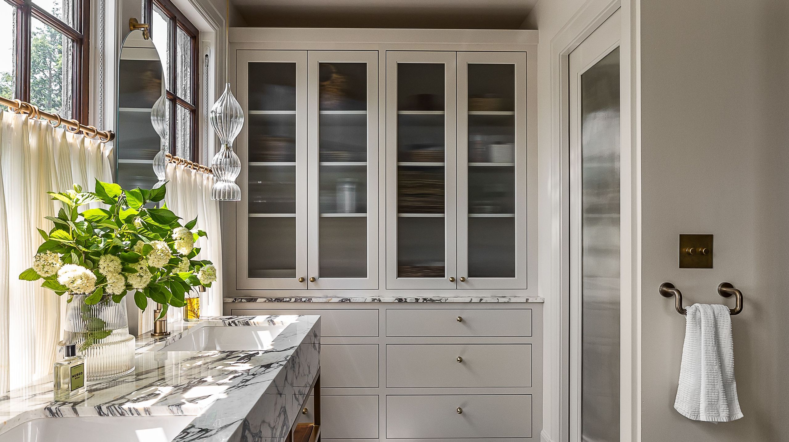 Fürdőszobai faliszekrények: Stílusos helytakarékosság!