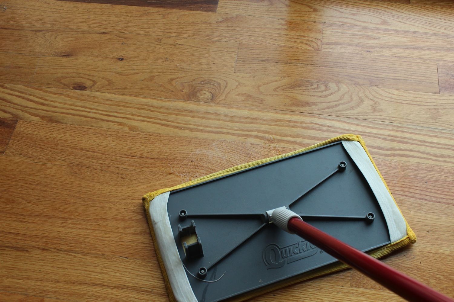 Zuhanyzónichek 2026-ra: Stílusos beépített tárolás!