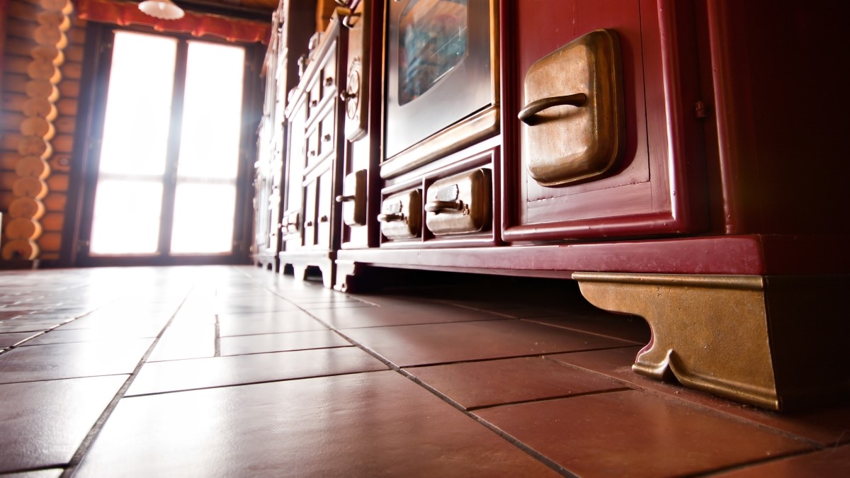 Külső anyagok 2026-ra: Festett burkolat helyett tartós megoldások!