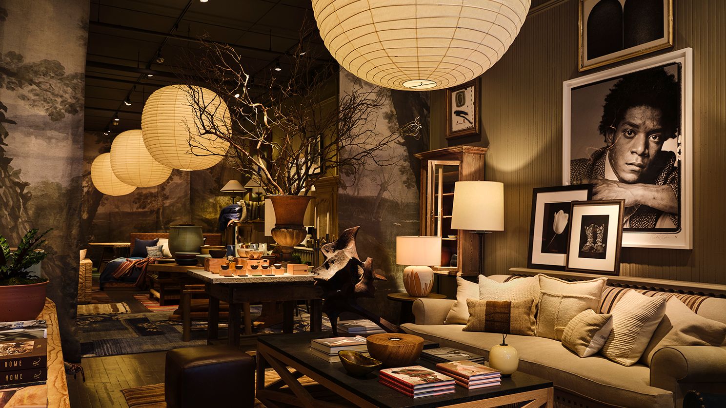 Paredes világépítő érzéke Hudsonba érkezett!