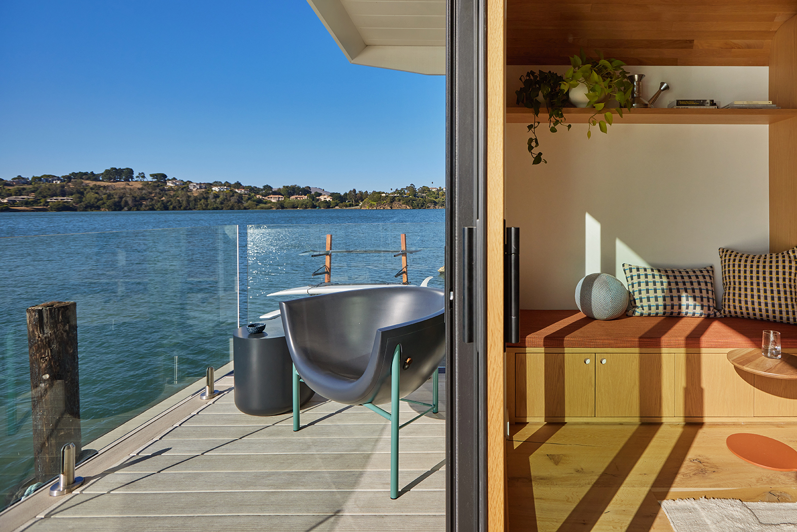 Házihajó átalakulás: Bauhaus stílus varázsa!