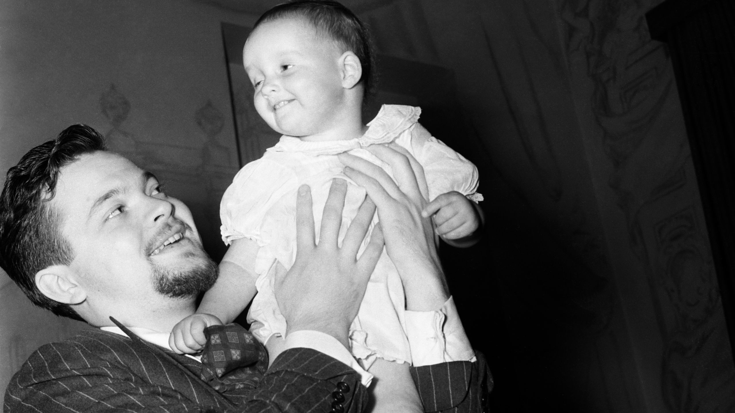 Welles otthon: 10 lenyűgöző fotó a rendezőről!