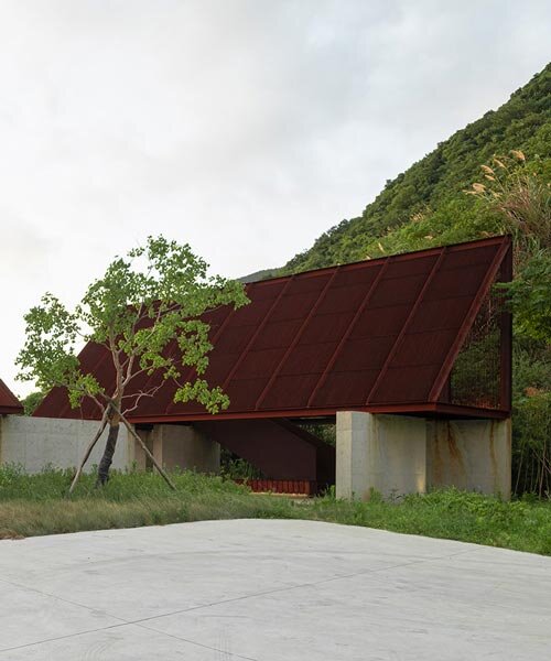 Corten burkolatú ikerpavilonok: lenyűgöző tengeri kilátás!