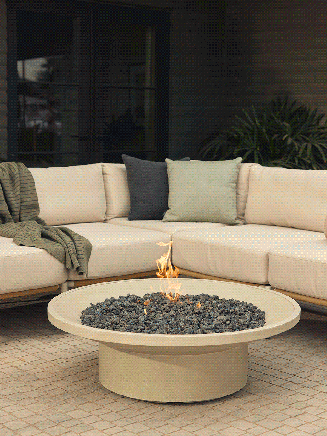 Kárpitozás Nélküli Kültéri Székek: Kényelem és Könnyű Ápolás!