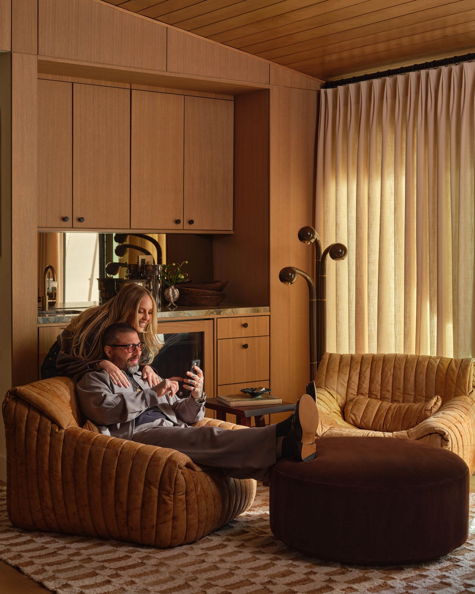 Solis segít Reilly-nek újraépíteni életét a tűz után!