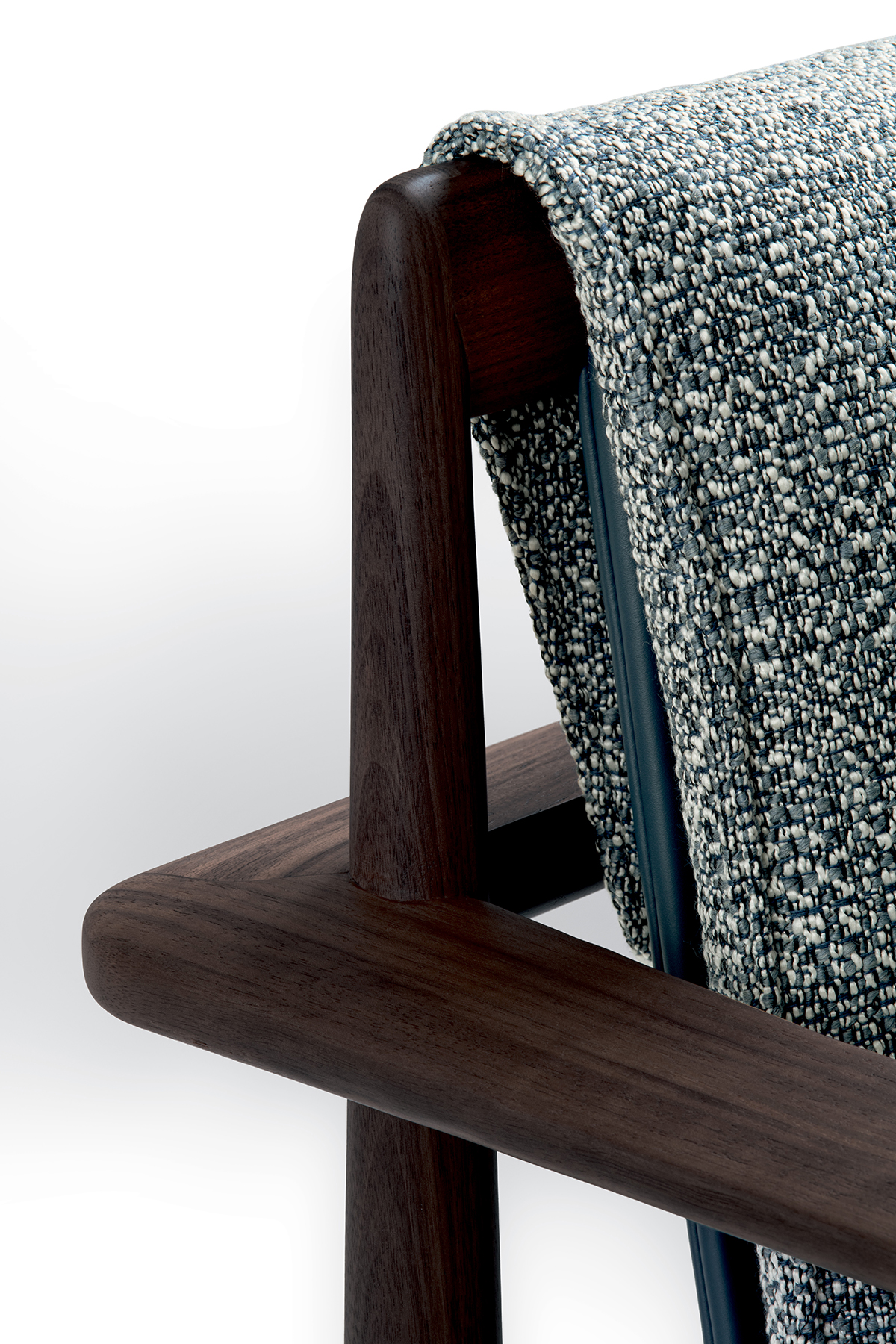 Kelet és Nyugat: Összefonódó formák varázsa