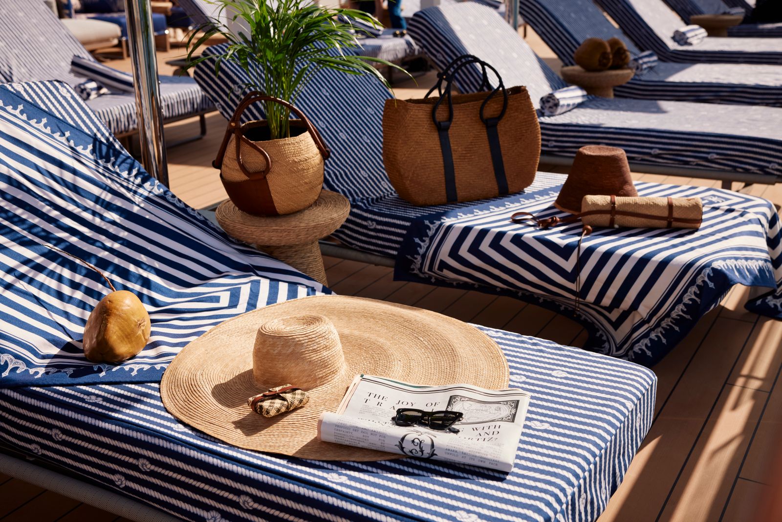 600 Milliós Ritz-Carlton Yacht: Új Luxus Kialakítás!