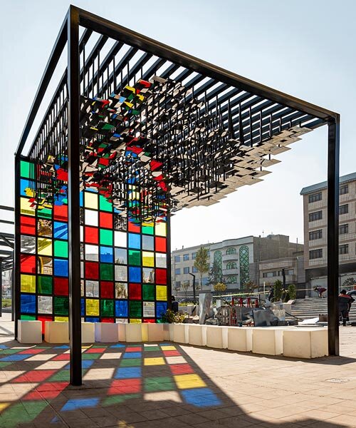 Tükörsorok: Az iráni pavilon fényjáték gépezete!