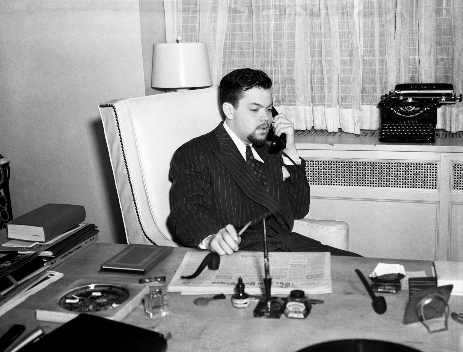 Welles otthon: 10 lenyűgöző fotó a rendezőről!