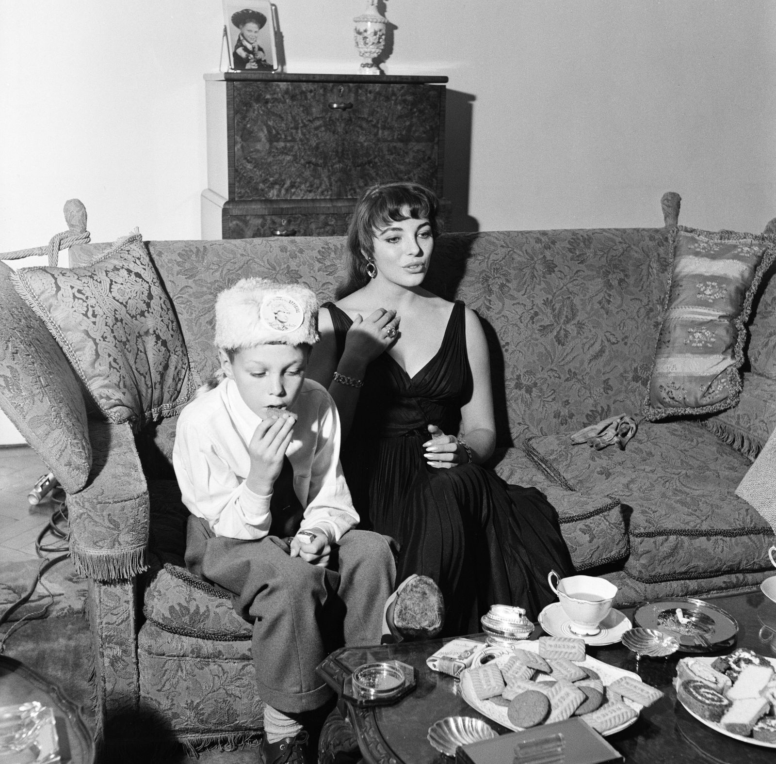 Joan Collins: 10 lenyűgöző pillanat otthonából!